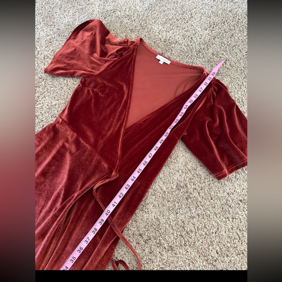 Baltic Born Katelyn Velvet Maxi Wrap Dress in Terracotta size Small - Picture 12 of 12